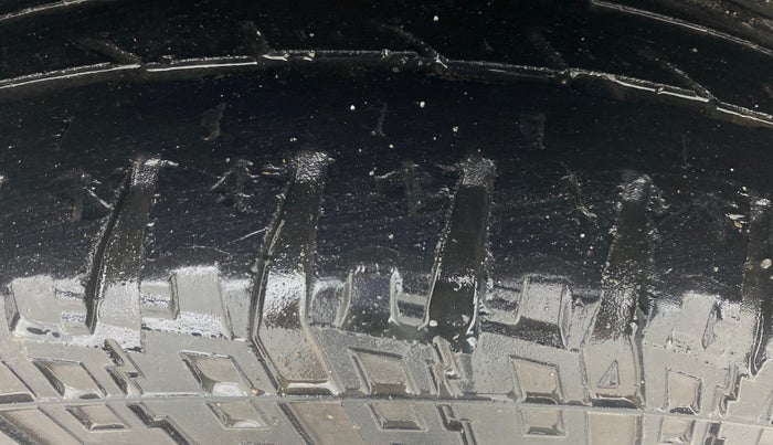 2015 Mahindra XUV500 W10 AWD, Diesel, Manual, 1,08,006 km, Right Front Tyre Tread