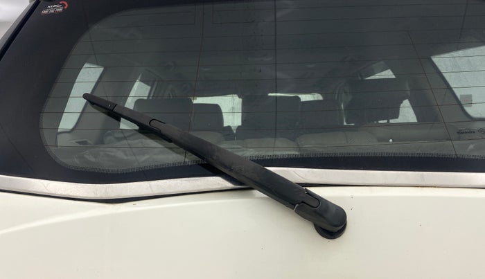 2015 Mahindra XUV500 W10 AWD, Diesel, Manual, 1,08,006 km, Rear Wiper
