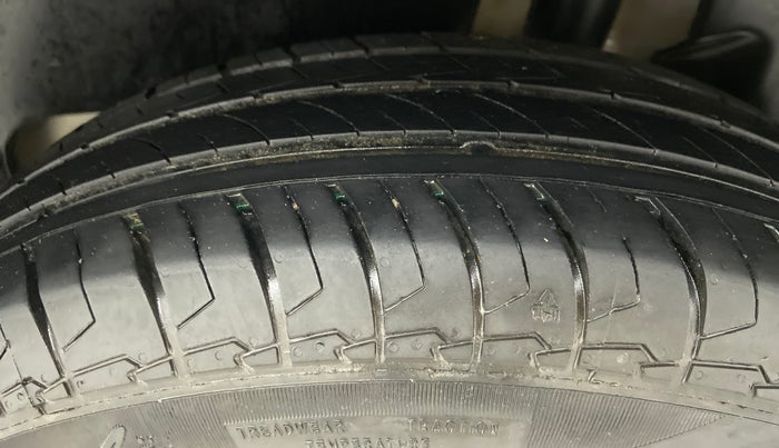 2021 Maruti Dzire VXI, Petrol, Manual, 11,481 km, Left Rear Tyre Tread
