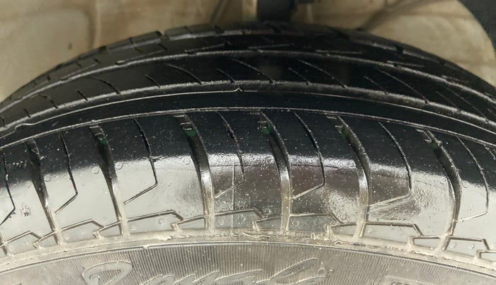 2021 Maruti Dzire VXI, Petrol, Manual, 11,481 km, Right Front Tyre Tread