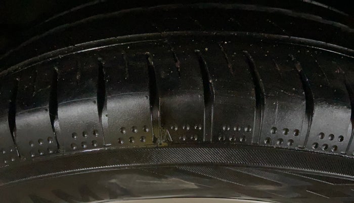 2018 Jeep Compass LIMITED 2.0 DIESEL 4X4, Diesel, Manual, 81,229 km, Right Rear Tyre Tread