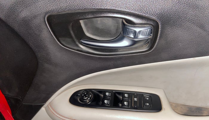 2018 Jeep Compass LIMITED 2.0 DIESEL 4X4, Diesel, Manual, 81,229 km, Driver Side Door Panels Control