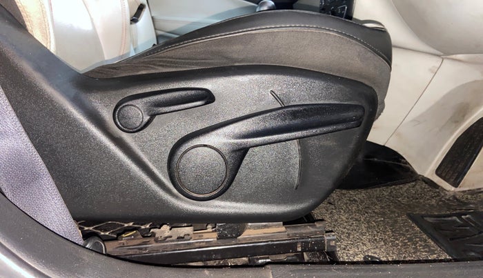 2018 Jeep Compass LIMITED 2.0 DIESEL 4X4, Diesel, Manual, 81,229 km, Driver Side Adjustment Panel