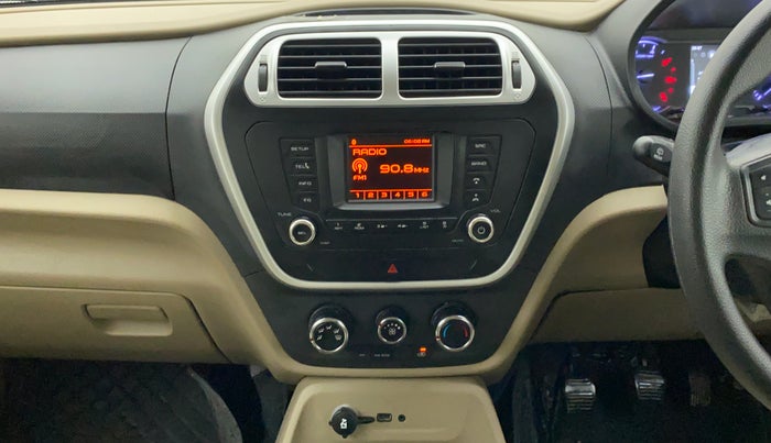 2023 Mahindra BOLERO NEO N 8, Diesel, Manual, 13,812 km, Air Conditioner