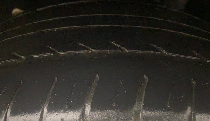 2017 Ford Ecosport TITANIUM 1.5L DIESEL, Diesel, Manual, 97,829 km, Left Rear Tyre Tread