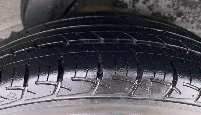 2011 Hyundai i20 MAGNA O 1.2, Petrol, Manual, 44,720 km, Left Rear Tyre Tread