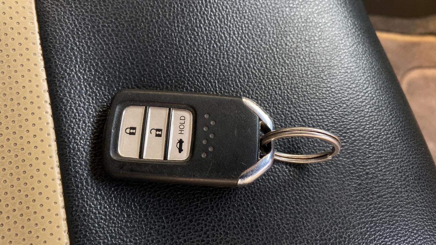 2019 Honda Amaze 1.2L I-VTEC VX CVT, Petrol, Automatic, 76,146 km, Key Close Up