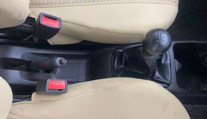 2012 Hyundai Eon ERA +, Petrol, Manual, 98,636 km, Gear Lever