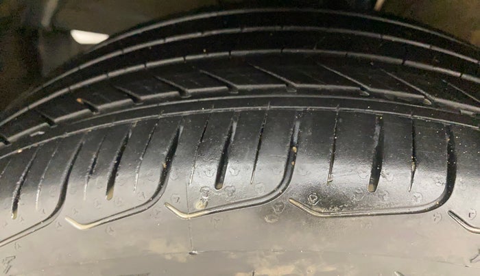 2017 Maruti Baleno ZETA PETROL 1.2, Petrol, Manual, 58,441 km, Left Front Tyre Tread