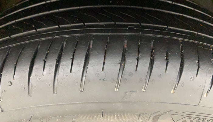 2017 Maruti Baleno ZETA PETROL 1.2, Petrol, Manual, 58,441 km, Right Front Tyre Tread