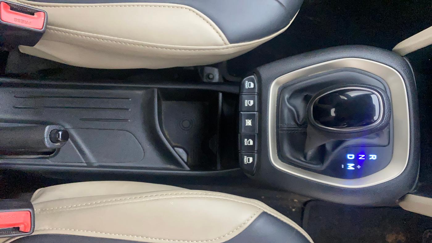 2020 Hyundai NEW SANTRO SPORTZ AMT, Petrol, Automatic, 28,103 km, Gear Lever