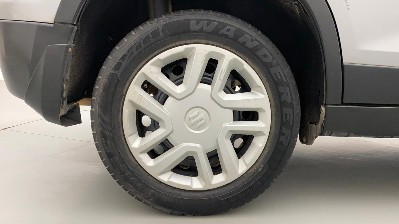 2016 Maruti Vitara Brezza VDI (O), Diesel, Manual, 58,038 km, Right Rear Wheel