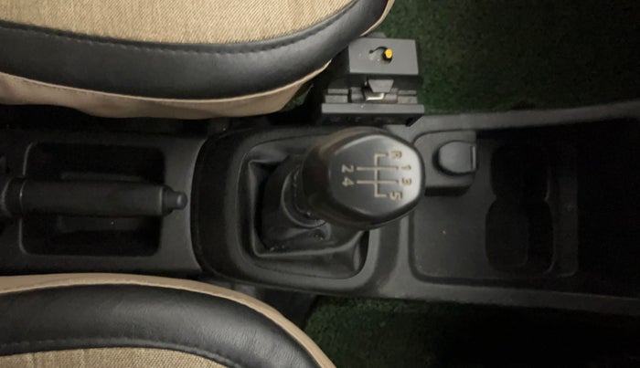 2018 Renault Kwid RXL, Petrol, Manual, 33,827 km, Gear Lever