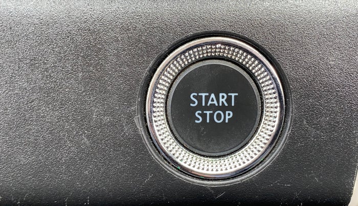 2023 Renault TRIBER RXZ, Petrol, Manual, 48,161 km, Keyless Start/ Stop Button