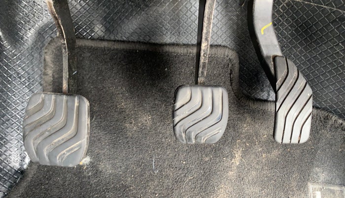 2023 Renault TRIBER RXZ, Petrol, Manual, 48,161 km, Pedals