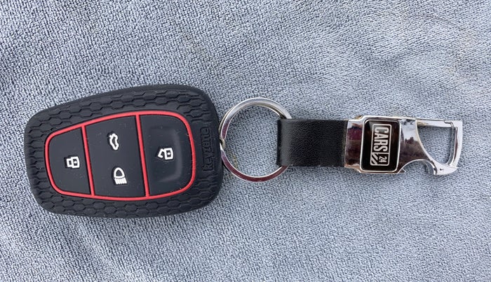 2020 Tata ALTROZ XZ 1.2, Petrol, Manual, 14,162 km, Key Close Up