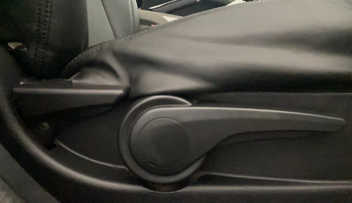 2019 Tata NEXON XZ PLUS PETROL, Petrol, Manual, 90,228 km, Driver Side Adjustment Panel