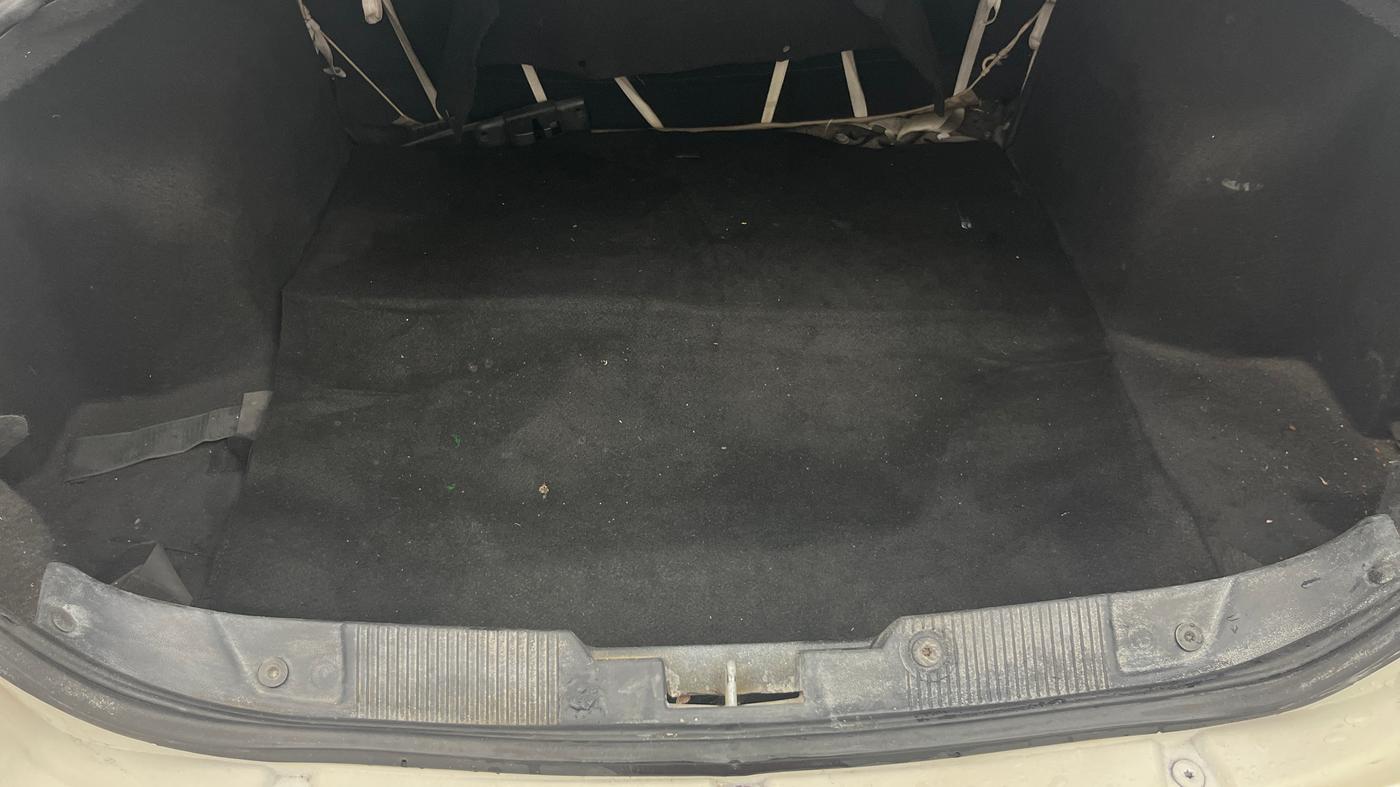 2014 Fiat Linea DYNAMIC 1.3 L ADVANCED MULTIJET, Diesel, Manual, 1,12,675 km, Boot Inside