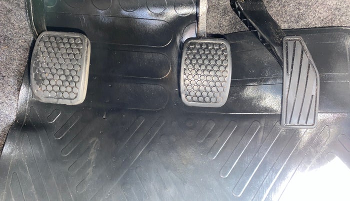 2017 Maruti Alto K10 VXI (O), Petrol, Manual, 82,289 km, Pedals