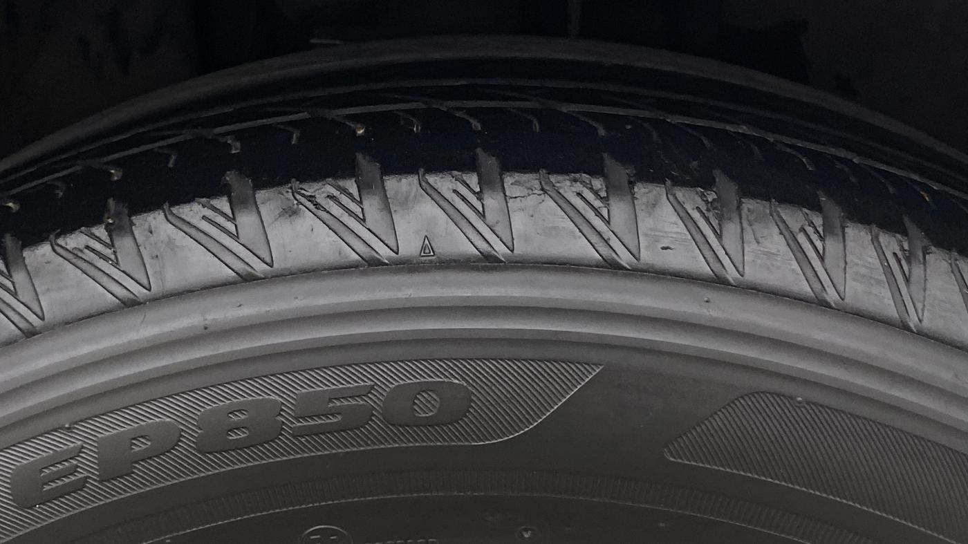 2021 Tata Safari XZA, Diesel, Automatic, 71,350 km, Right Front Tyre Tread