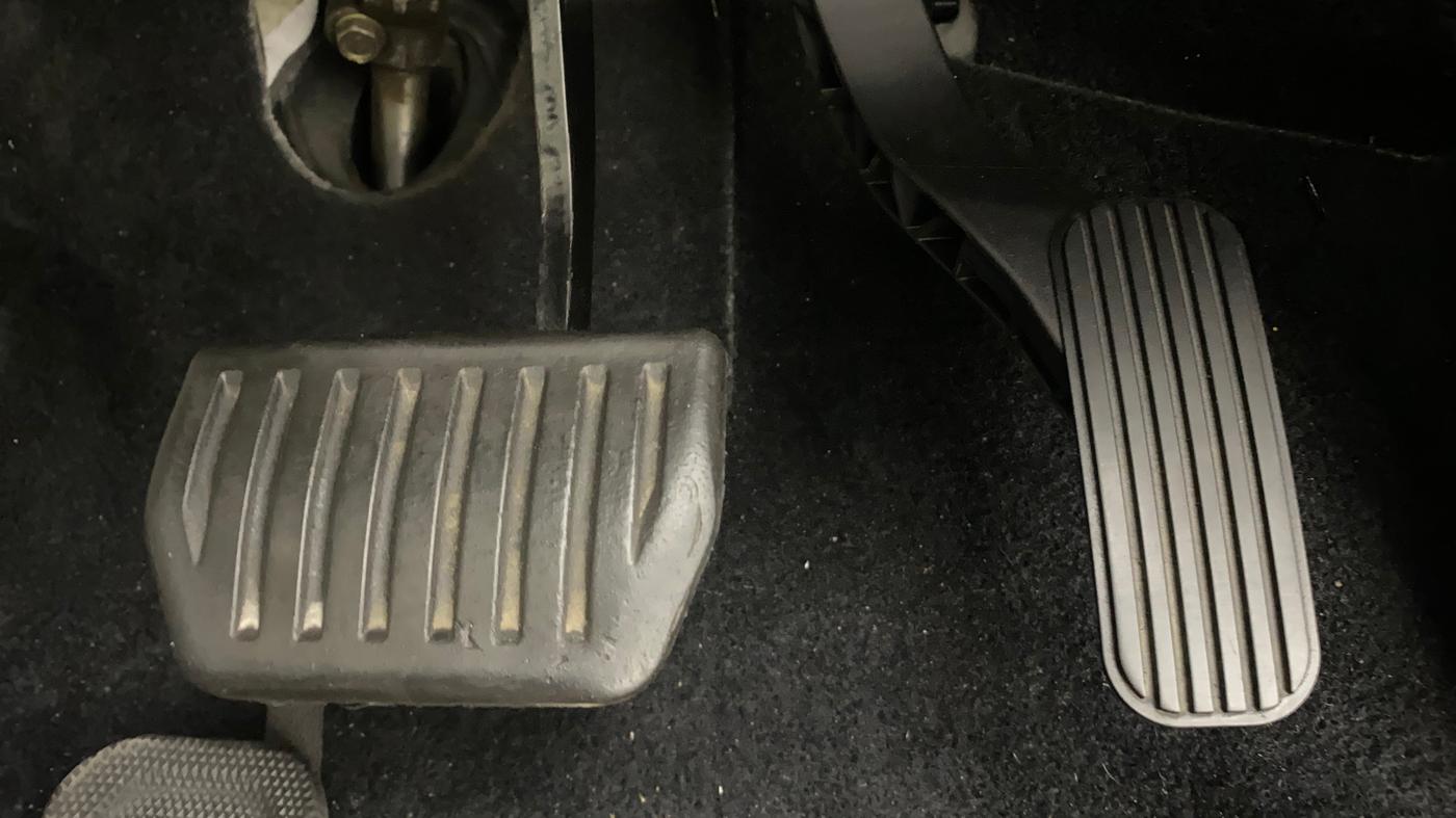 2021 Tata Safari XZA, Diesel, Automatic, 71,350 km, Pedals
