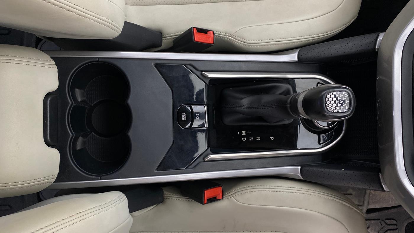 2021 Tata Safari XZA, Diesel, Automatic, 71,350 km, Gear Lever