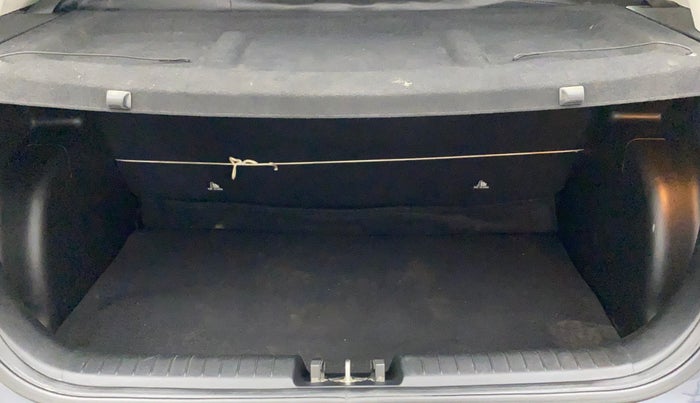 2020 Hyundai VENUE S 1.2, Petrol, Manual, 34,063 km, Boot Inside