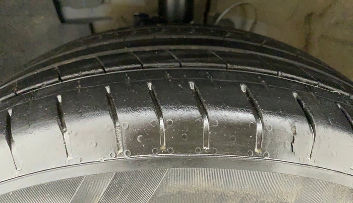 2020 Hyundai VENUE S 1.2, Petrol, Manual, 34,063 km, Left Front Tyre Tread