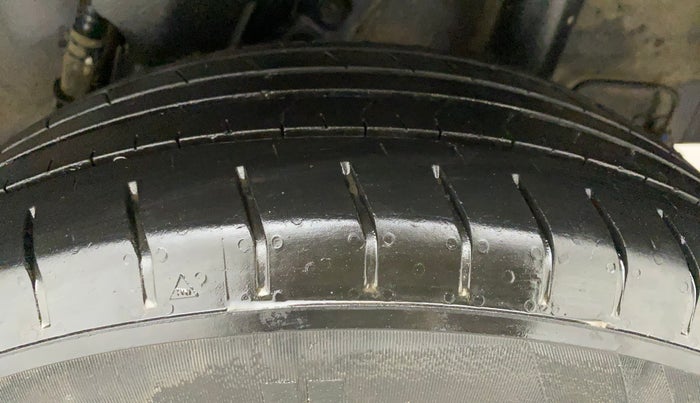 2020 Hyundai VENUE S 1.2, Petrol, Manual, 34,063 km, Left Rear Tyre Tread