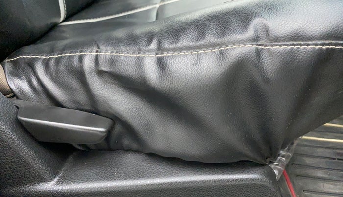 2017 Renault Duster RXL PETROL 104, Petrol, Manual, 33,494 km, Driver Side Adjustment Panel