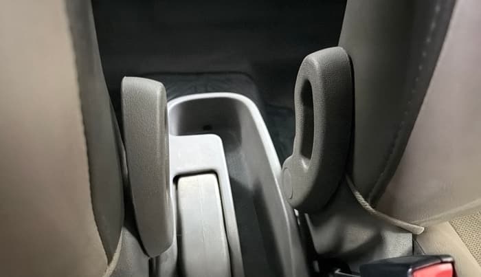 2015 Hyundai i10 SPORTZ 1.1, Petrol, Manual, 41,775 km, Driver Side Adjustment Panel