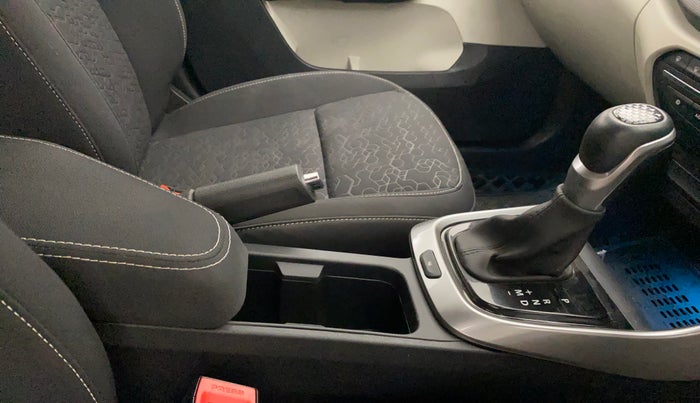 2023 Tata ALTROZ XZA + SUNROOF, Petrol, Automatic, 33,944 km, Gear Lever