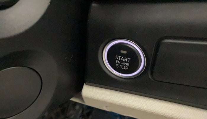 2023 Tata ALTROZ XZA + SUNROOF, Petrol, Automatic, 33,944 km, Keyless Start/ Stop Button