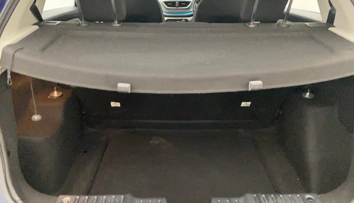 2023 Tata ALTROZ XZA + SUNROOF, Petrol, Automatic, 33,944 km, Boot Inside