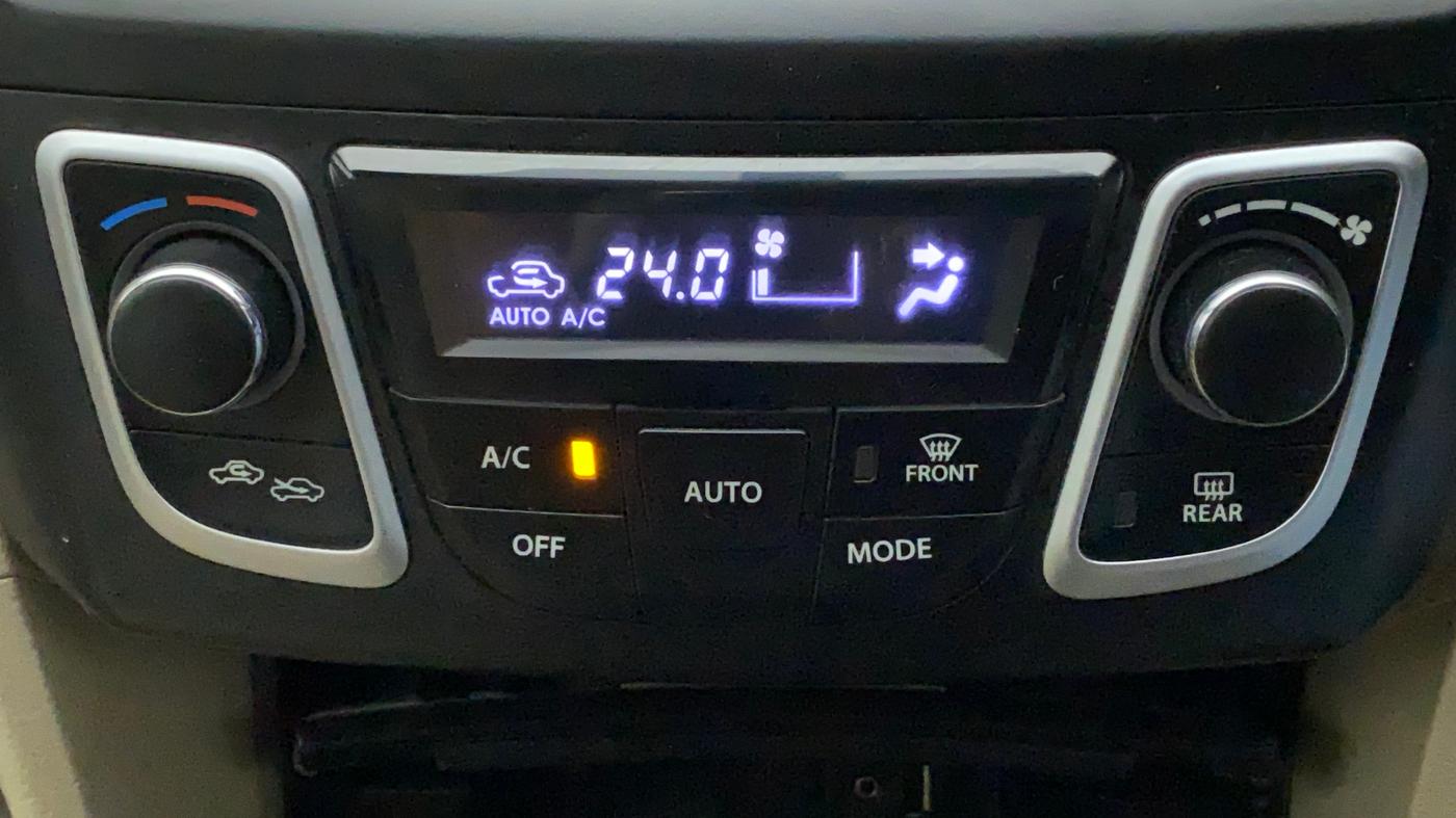 2018 Maruti Ciaz ALPHA 1.5 SHVS PETROL, Petrol, Manual, 27,958 km, Automatic Climate Control