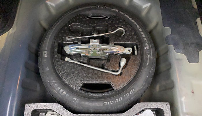 2018 Maruti Ciaz ALPHA 1.5 SHVS PETROL, Petrol, Manual, 27,958 km, Spare Tyre