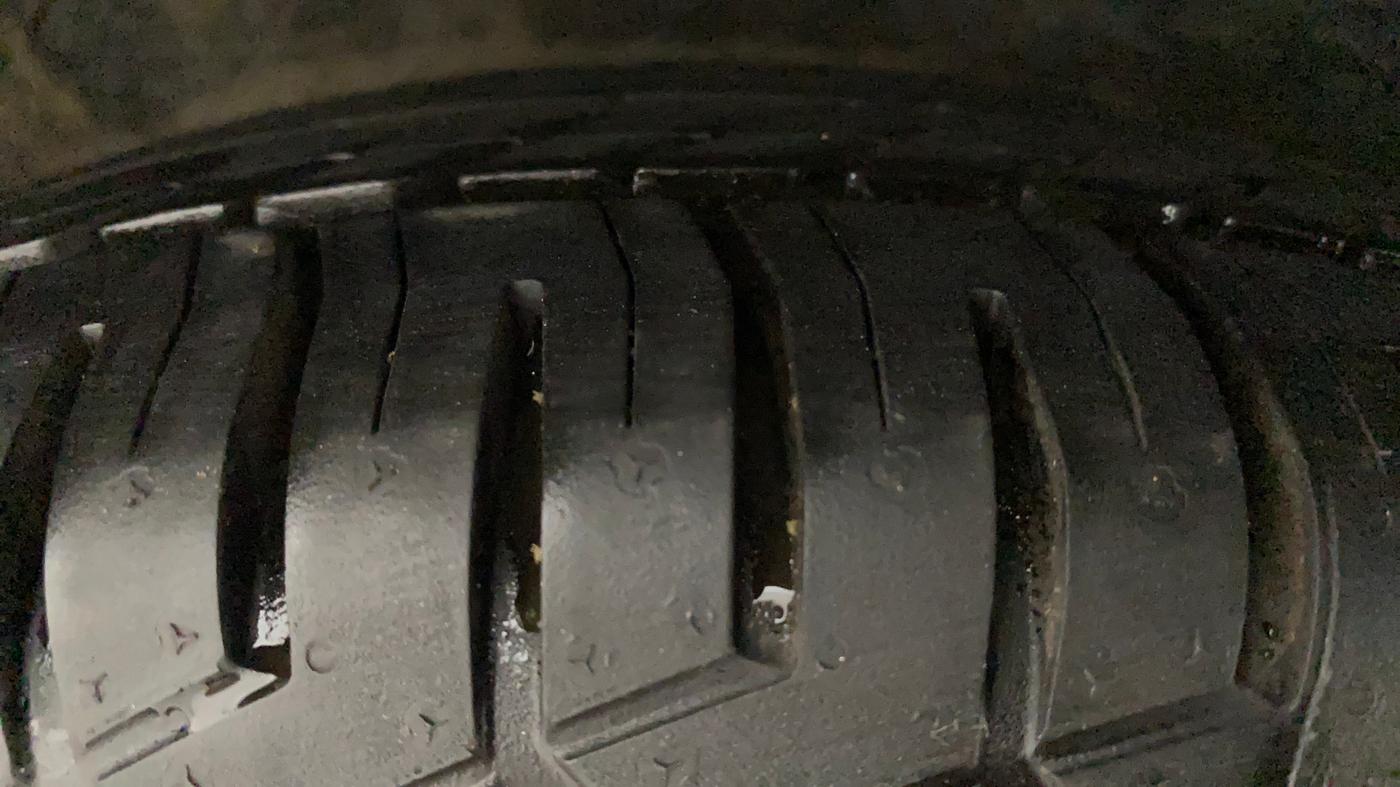 2010 Hyundai i10 MAGNA 1.1, Petrol, Manual, 99,122 km, Right Rear Tyre Tread