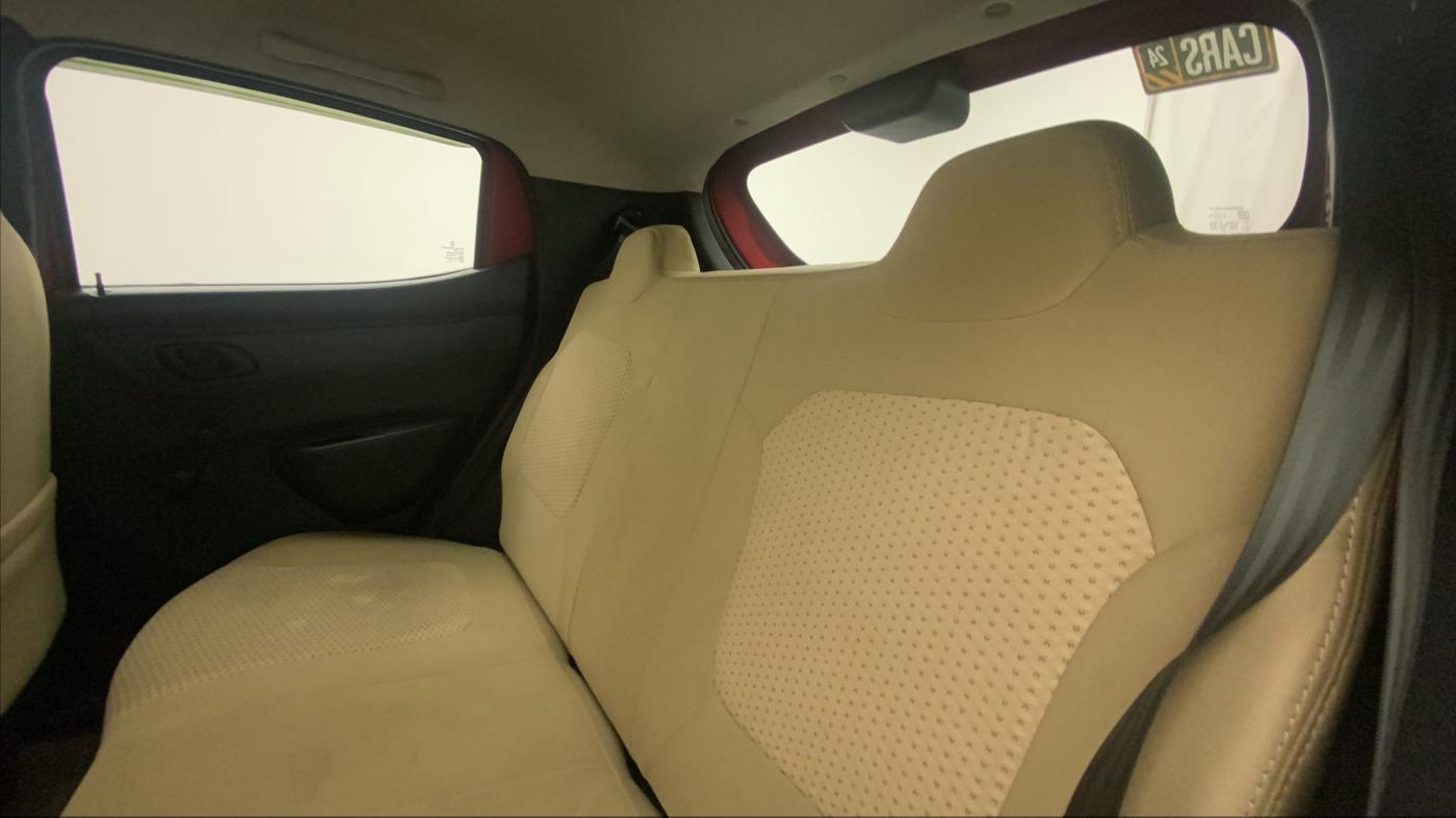2016 Renault Kwid RXT 0.8, Petrol, Manual, 15,947 km, Right Side Rear Door Cabin
