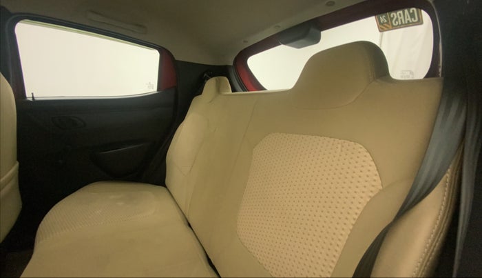 2016 Renault Kwid RXT 0.8, Petrol, Manual, 15,947 km, Right Side Rear Door Cabin