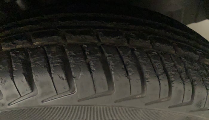 2016 Renault Kwid RXT 0.8, Petrol, Manual, 15,947 km, Left Rear Tyre Tread