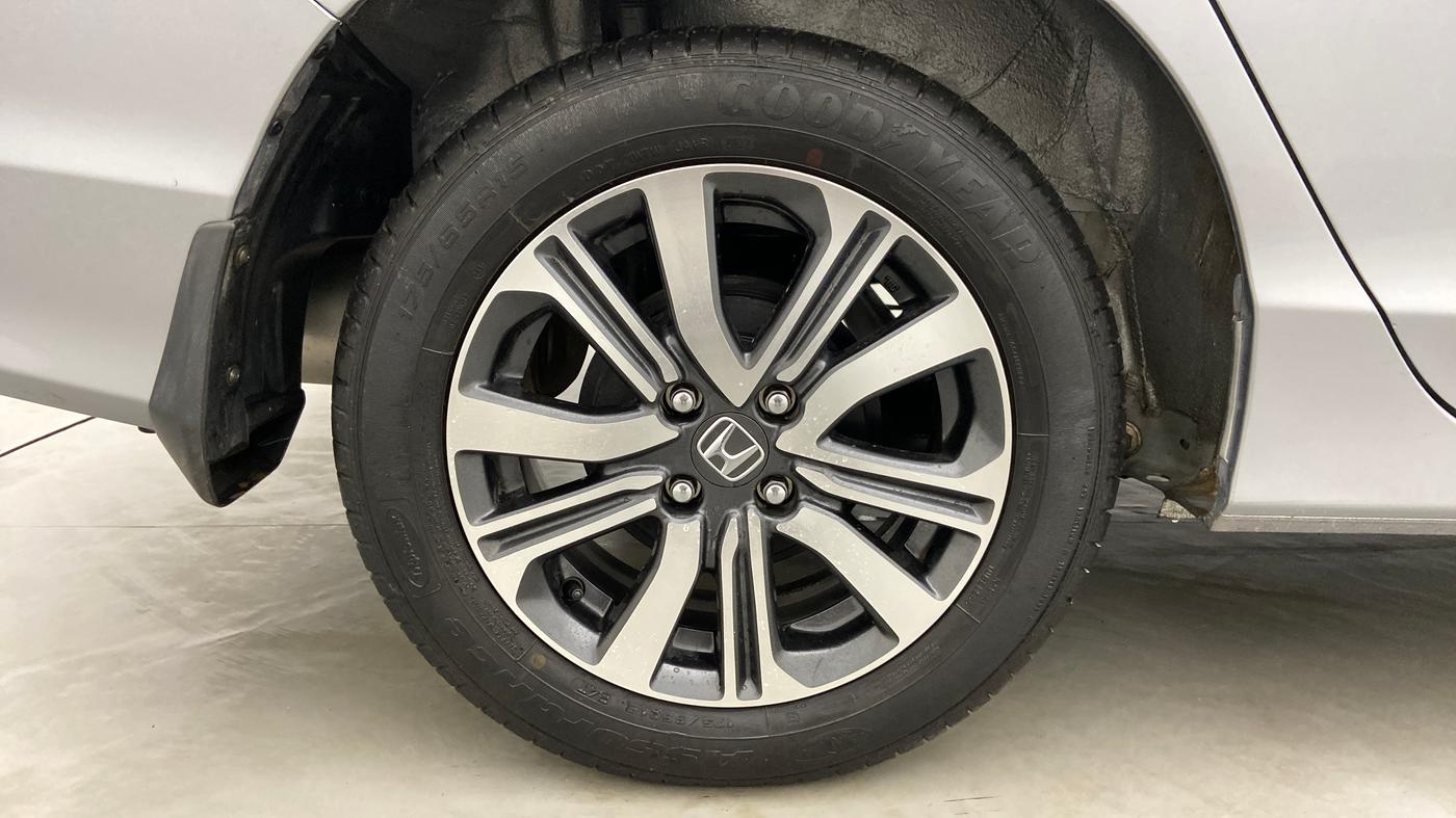 2022 Honda City 1.5L I-VTEC V MT 4TH GEN, Petrol, Manual, 2,639 km, Right Rear Wheel
