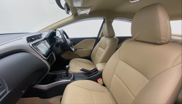 2022 Honda City 1.5L I-VTEC V MT 4TH GEN, Petrol, Manual, 2,639 km, Right Side Front Door Cabin