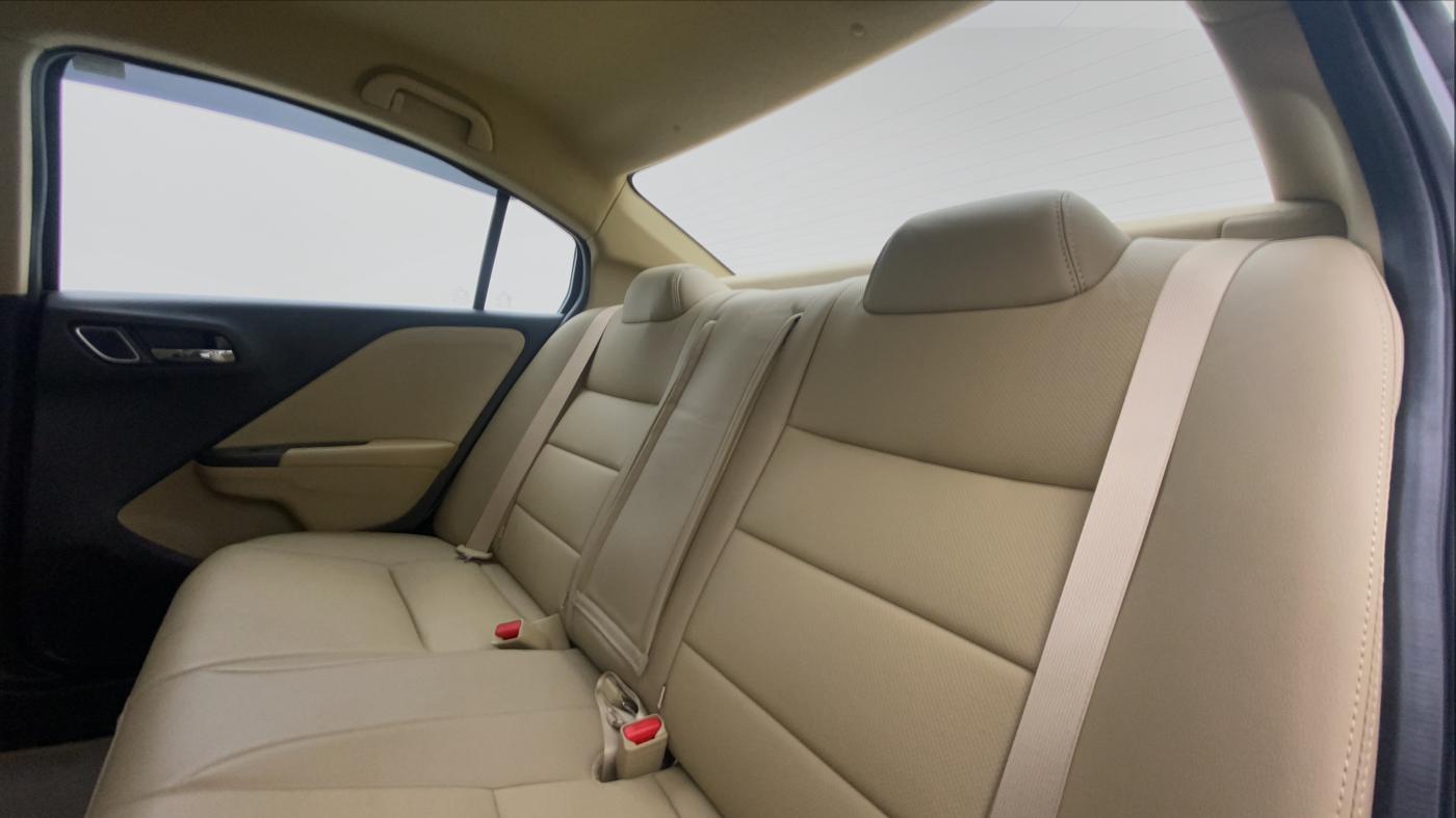 2022 Honda City 1.5L I-VTEC V MT 4TH GEN, Petrol, Manual, 2,639 km, Right Side Rear Door Cabin