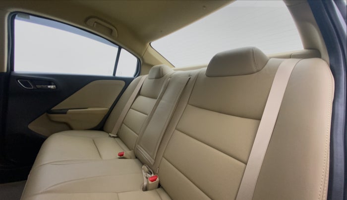 2022 Honda City 1.5L I-VTEC V MT 4TH GEN, Petrol, Manual, 2,639 km, Right Side Rear Door Cabin
