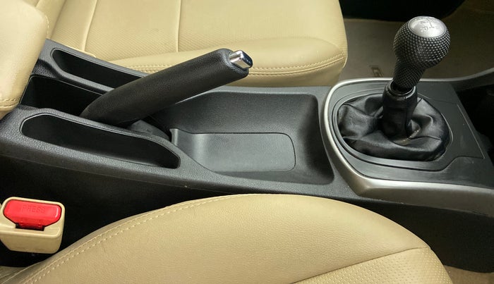 2022 Honda City 1.5L I-VTEC V MT 4TH GEN, Petrol, Manual, 2,639 km, Gear Lever