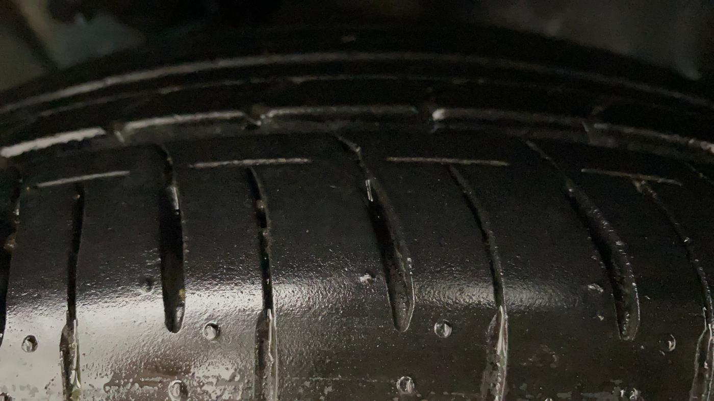2021 Maruti IGNIS DELTA 1.2 AMT, Petrol, Automatic, 7,635 km, Right Front Tyre Tread