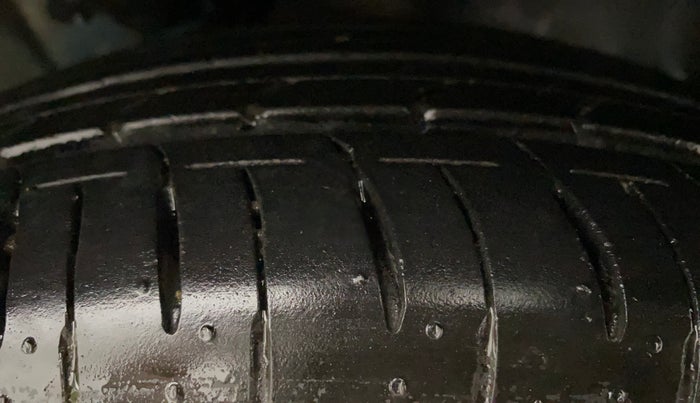 2021 Maruti IGNIS DELTA 1.2 AMT, Petrol, Automatic, 7,635 km, Right Front Tyre Tread