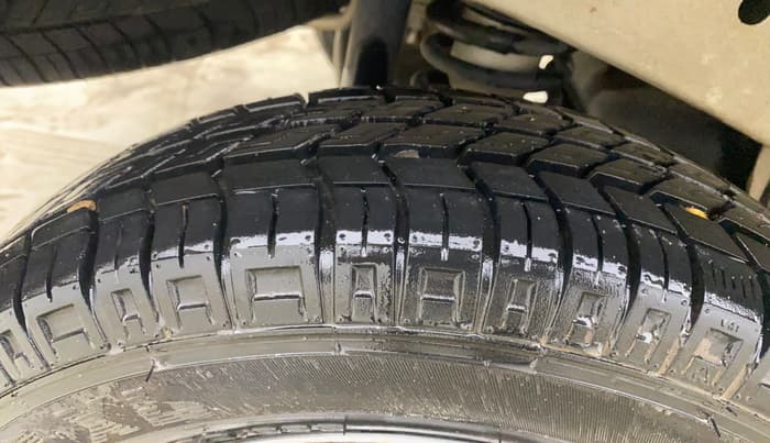 2017 Maruti Eeco 5 STR WITH A/C+HTR, Petrol, Manual, 23,945 km, Right Rear Tyre Tread