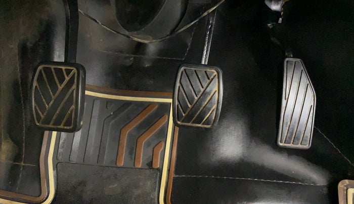 2019 Maruti New Wagon-R LXI CNG 1.0, CNG, Manual, 44,266 km, Pedals