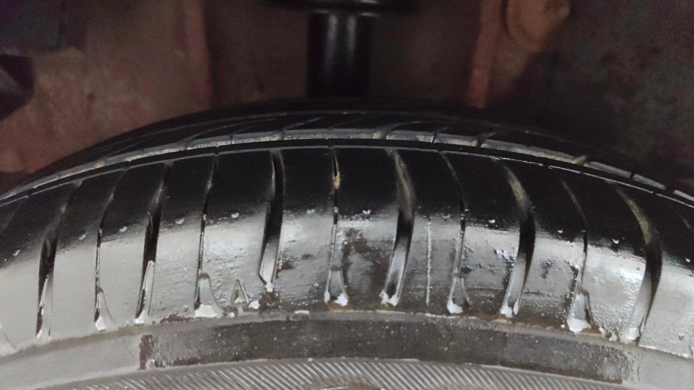 2017 Tata Tiago XT DIESEL, Diesel, Manual, 61,010 km, Right Rear Tyre Tread
